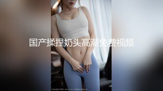 “你那边什么声音？”电话那头的舔狗浑然不知女生正在被操全程电话带绿帽