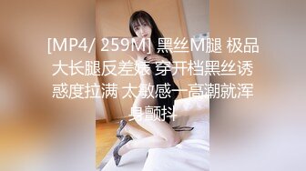 【自整理】大长腿金发美女让你看足底够不够骚，屁眼里还塞了一个爱心肛塞，骚气十足！honey_bellex 最新流出视频合集【163V】 (51)