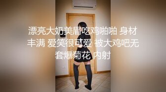 单男无套操老婆，我在一旁拍摄，老婆的阴唇都被操得外翻啦！