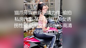 38E怪我咯新人高颜值紫发妹子跳蛋自慰诱惑，揉搓大奶脱掉内裤特写掰穴跳蛋震动毛毛浓密