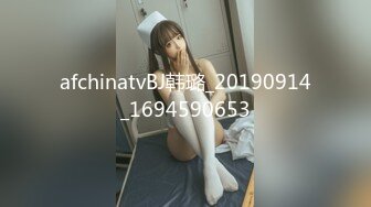 这个牛逼 几个小孩在外面吵闹 里面炮声融融 少妇被大鸡吧后入猛怼 还叫的这么响