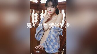 巨乳美女店員がまさかのノーブラ派！？乳首ぽっちしている事を気にせず仕事する彼女に興奮してしまい…