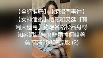 商场女厕近距离偷窥 对面卷毛少妇的无毛小嫩B